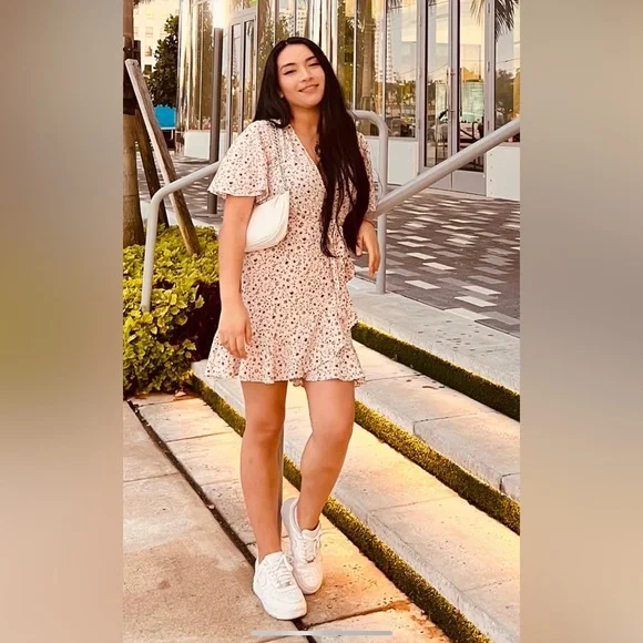 Sundress - Picture 9 of 10